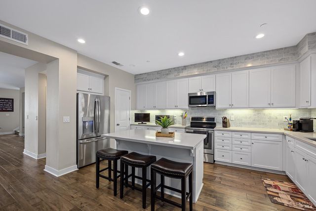 228 Johnson St, Windsor, CA 95492