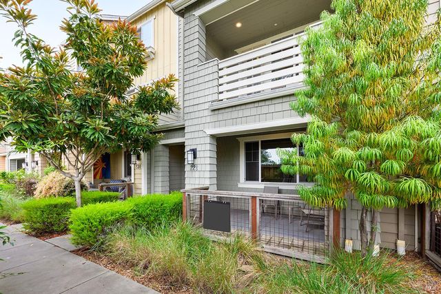 228 Johnson St, Windsor, CA 95492