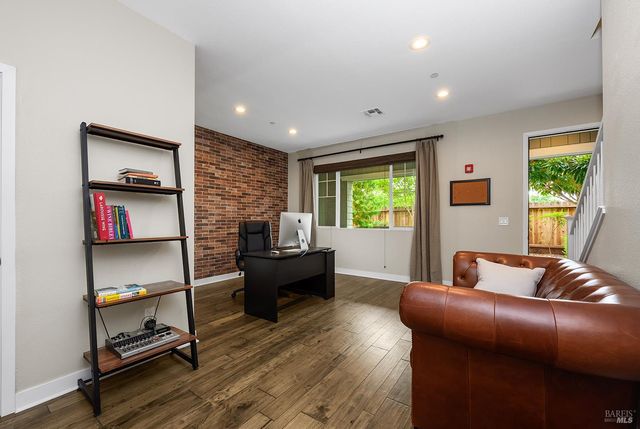 228 Johnson St, Windsor, CA 95492