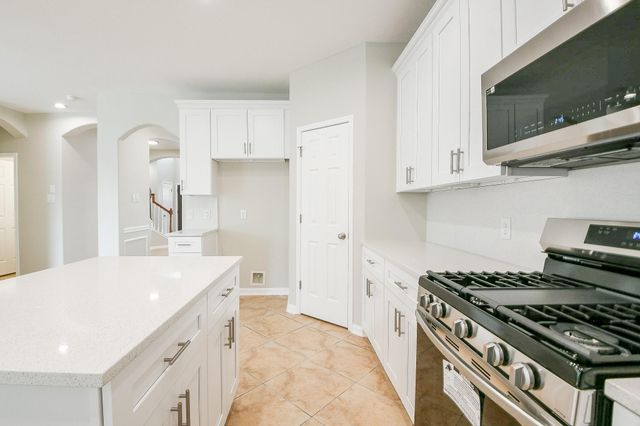 815 Robins Way, Stafford, TX 77477