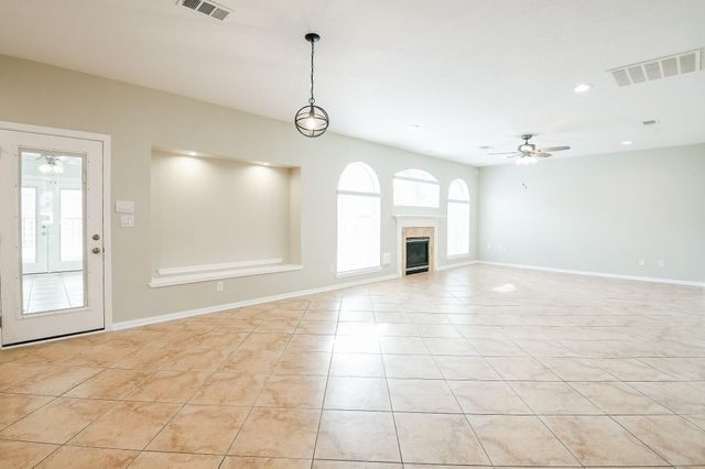 815 Robins Way, Stafford, TX 77477