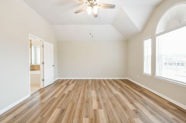 815 Robins Way, Stafford, TX 77477