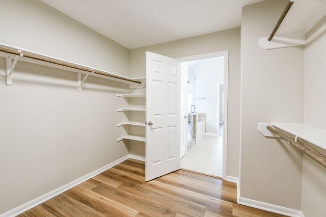 815 Robins Way, Stafford, TX 77477