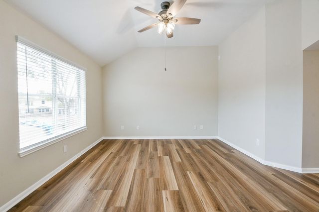 815 Robins Way, Stafford, TX 77477