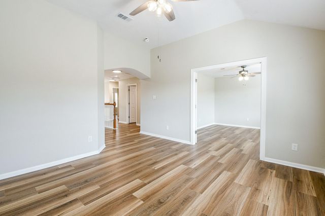 815 Robins Way, Stafford, TX 77477