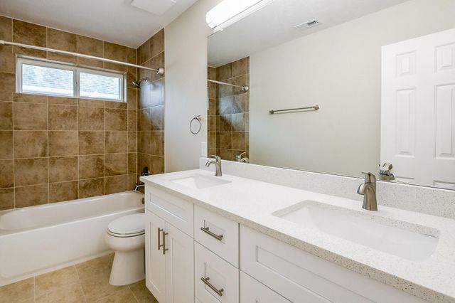 815 Robins Way, Stafford, TX 77477