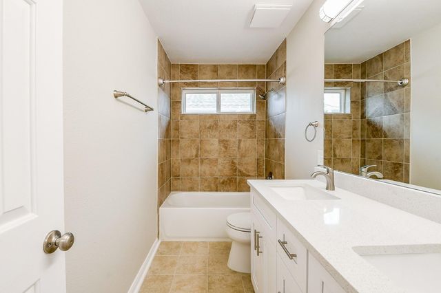 815 Robins Way, Stafford, TX 77477