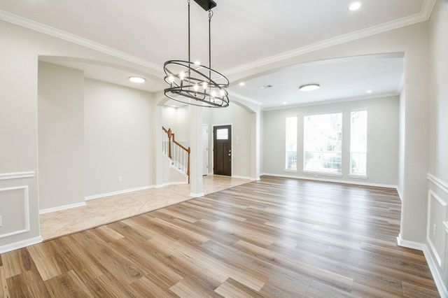 815 Robins Way, Stafford, TX 77477