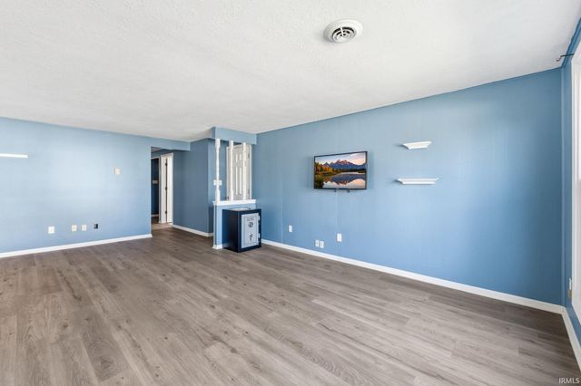 14816 Michael Drive, Leo, IN 46765