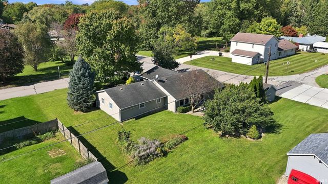14816 Michael Drive, Leo, IN 46765