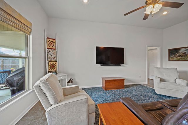 38323 Cotton Creek Ave, Prairieville, LA 70769