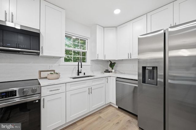 12025 FAIR HILL LN, Manassas, VA 20112