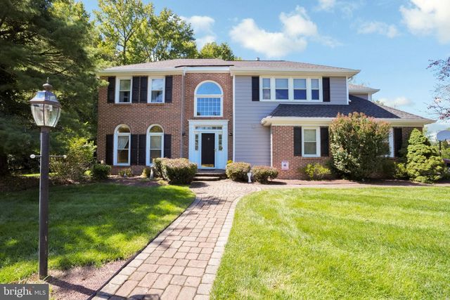 263 PINE TREE TER, Langhorne, PA 19047