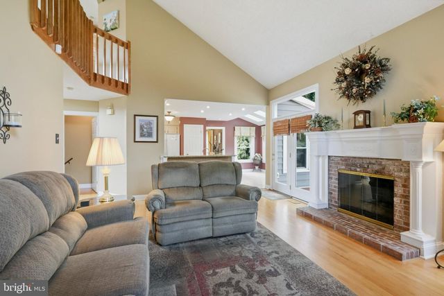 263 PINE TREE TER, Langhorne, PA 19047