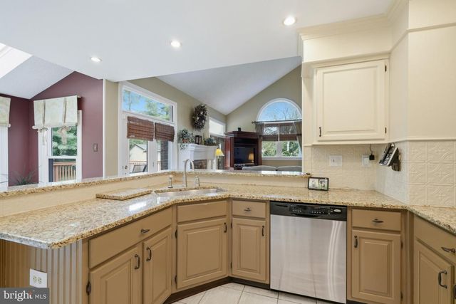 263 PINE TREE TER, Langhorne, PA 19047