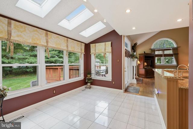 263 PINE TREE TER, Langhorne, PA 19047