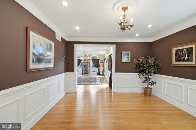 263 PINE TREE TER, Langhorne, PA 19047