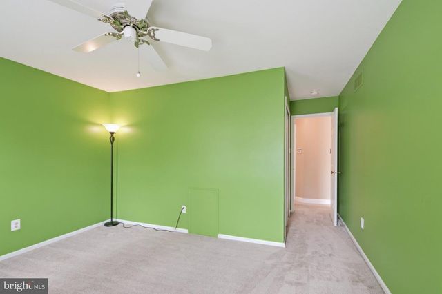 263 PINE TREE TER, Langhorne, PA 19047
