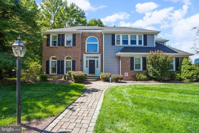 263 PINE TREE TER, Langhorne, PA 19047