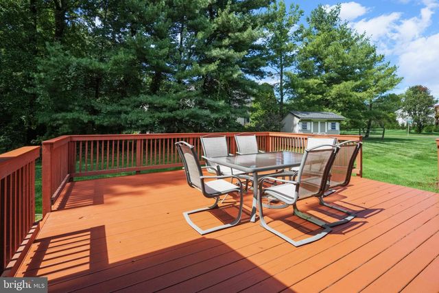 263 PINE TREE TER, Langhorne, PA 19047