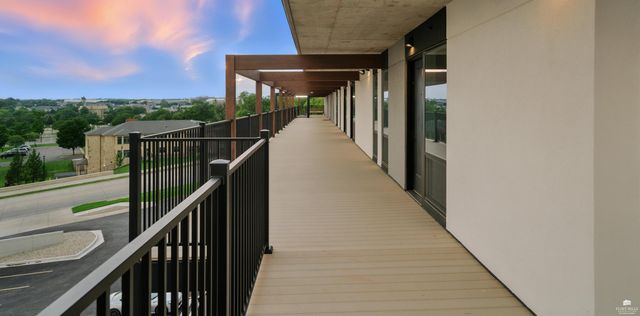 1700 N Manhattan Ave Apt 102, Manhattan, KS 66502