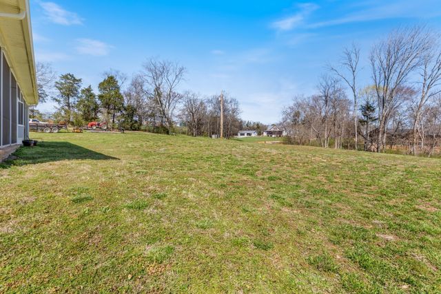 1222 Rock Church Rd, Dickson, TN 37055