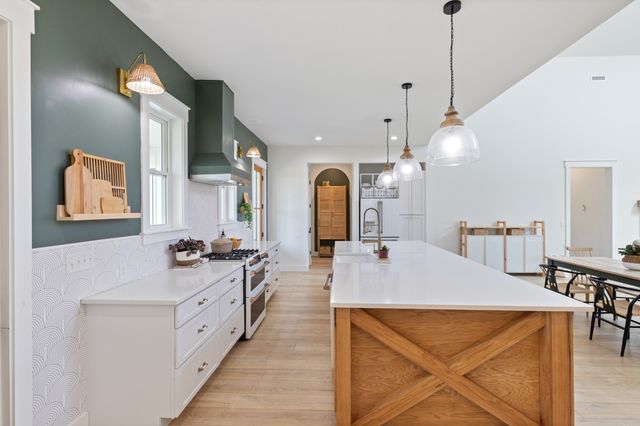 1222 Rock Church Rd, Dickson, TN 37055