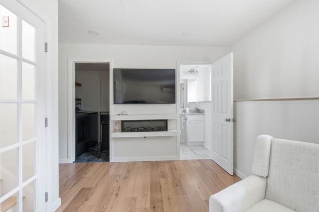 1 Fellowship Cir, Wareham, MA 02576
