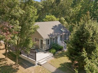 1 Fellowship Cir, Wareham, MA 02576