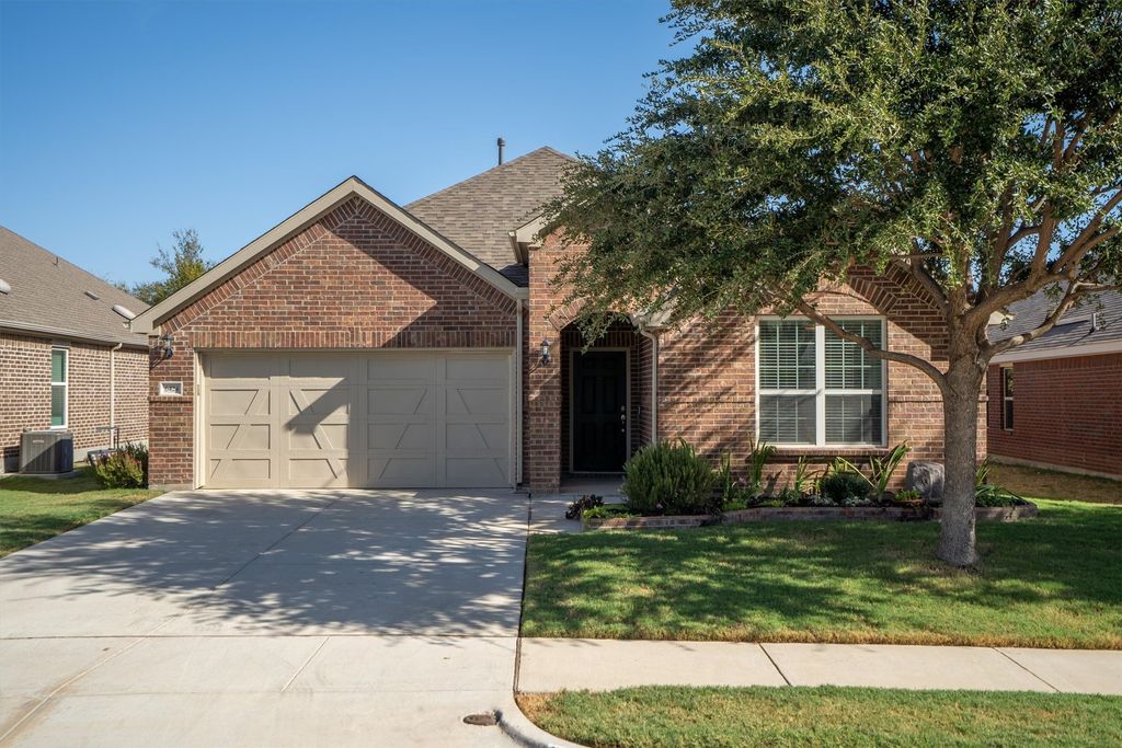 6424 Roaring Creek, Denton, TX 76226 — exterior