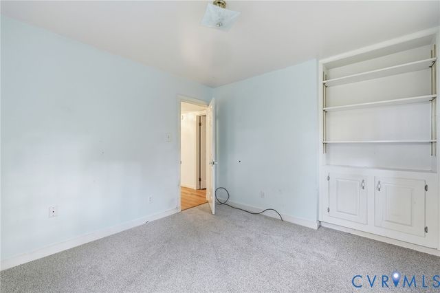 1910 Chinchilla Dr, Sandston, VA 23150