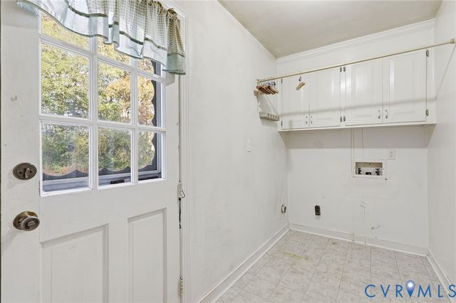 1910 Chinchilla Dr, Sandston, VA 23150