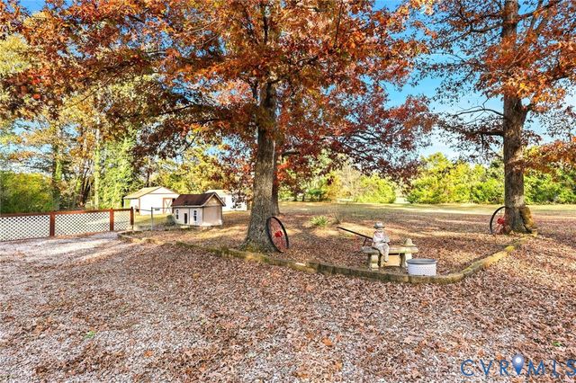 1910 Chinchilla Dr, Sandston, VA 23150