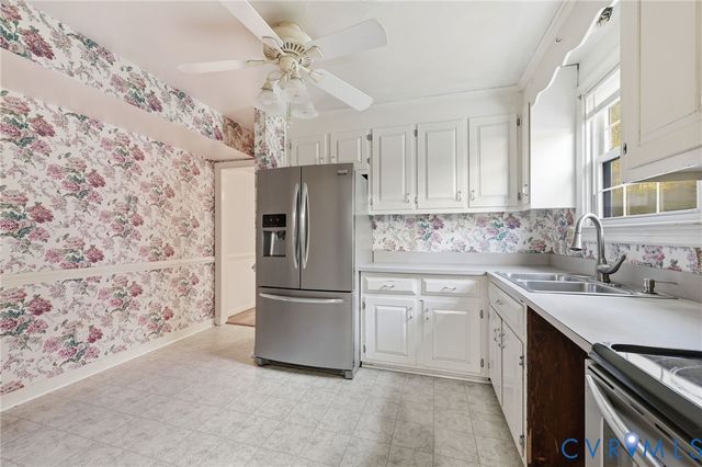 1910 Chinchilla Dr, Sandston, VA 23150