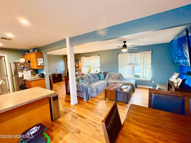 25 Chain Boulevard, Bayville, NJ 08721