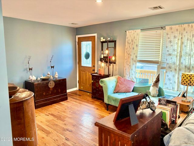 25 Chain Boulevard, Bayville, NJ 08721