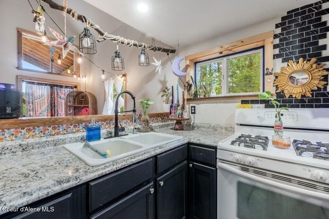 134 Dunn Creek RD, Sandpoint, ID 83864