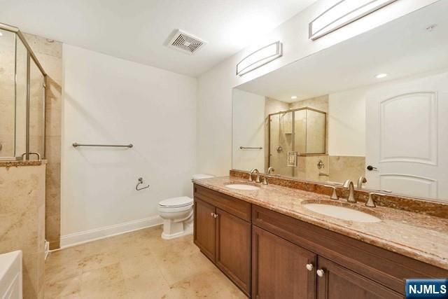 2315 The Plaza 2315, Tenafly, NJ 07670