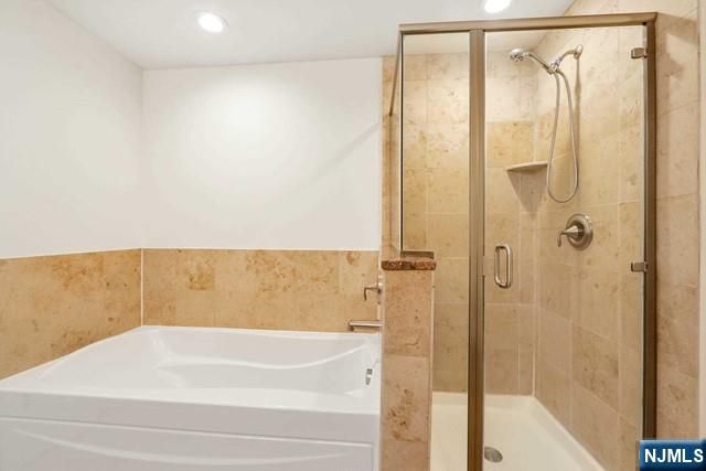 2315 The Plaza 2315, Tenafly, NJ 07670