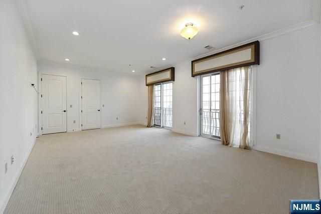 2315 The Plaza 2315, Tenafly, NJ 07670