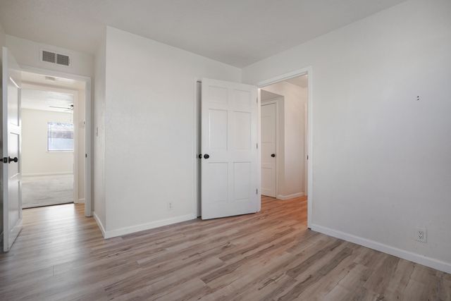 2717 Los Tretos Street NW, Albuquerque, NM 87120