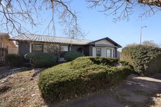 2717 Los Tretos Street NW, Albuquerque, NM 87120