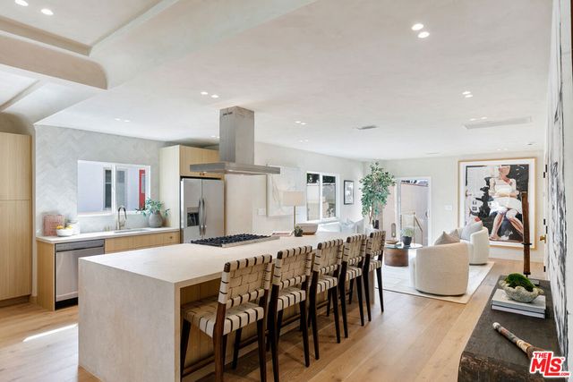 440 W Fairview Boulevard, Inglewood, CA 90302