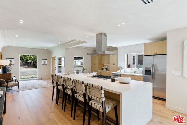 440 W Fairview Boulevard, Inglewood, CA 90302
