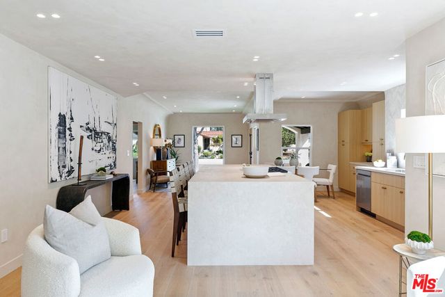 440 W Fairview Boulevard, Inglewood, CA 90302
