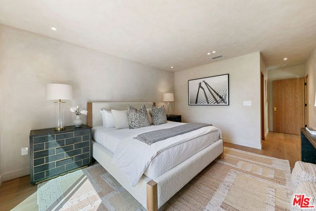 440 W Fairview Boulevard, Inglewood, CA 90302