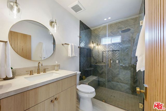 440 W Fairview Boulevard, Inglewood, CA 90302