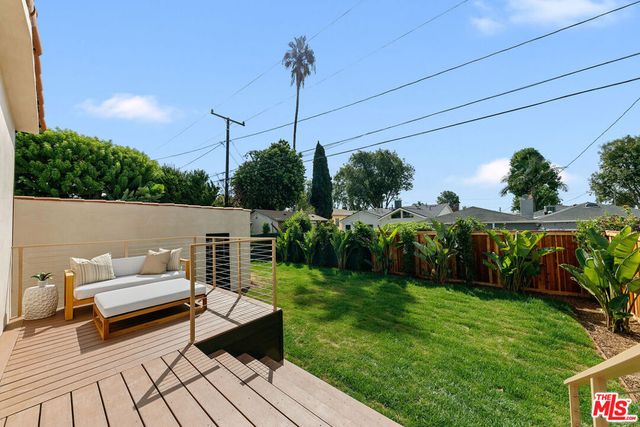 440 W Fairview Boulevard, Inglewood, CA 90302
