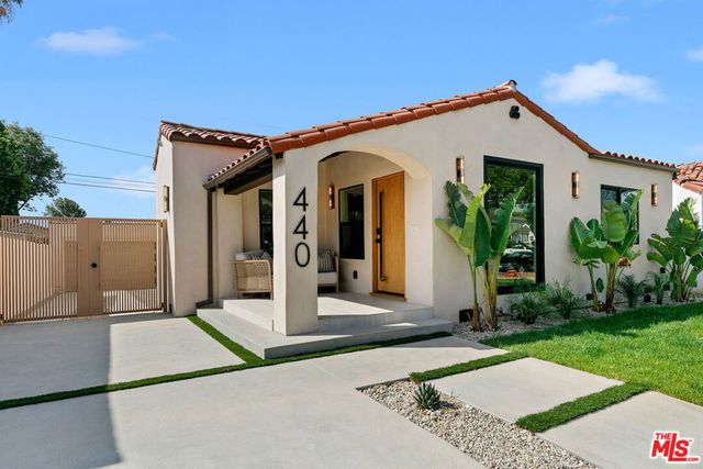 440 W Fairview Boulevard, Inglewood, CA 90302