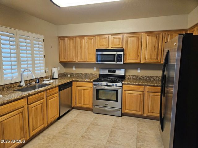16833 W Bradford Way, Surprise, AZ 85374